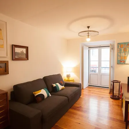 The Day Tripper At Chiado Apartman