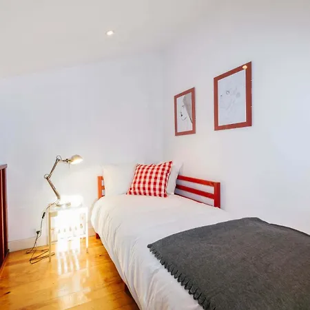 The Day Tripper At Chiado Apartment