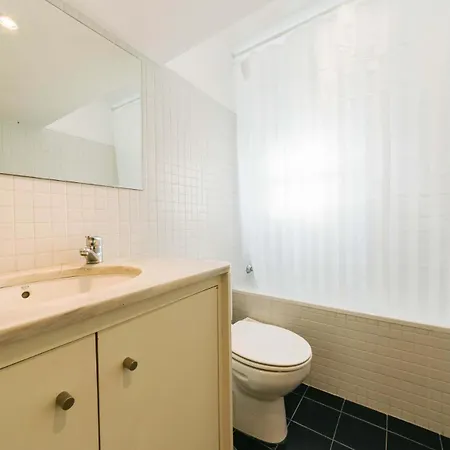 Apartment The Day Tripper At Chiado Lisbon