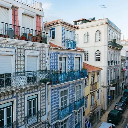The Day Tripper At Chiado Apartment *