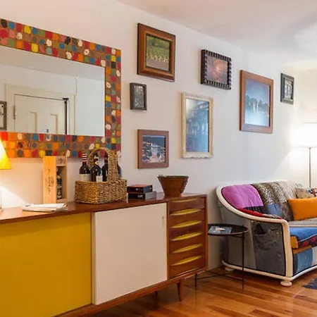 The Day Tripper At Chiado Apartman *