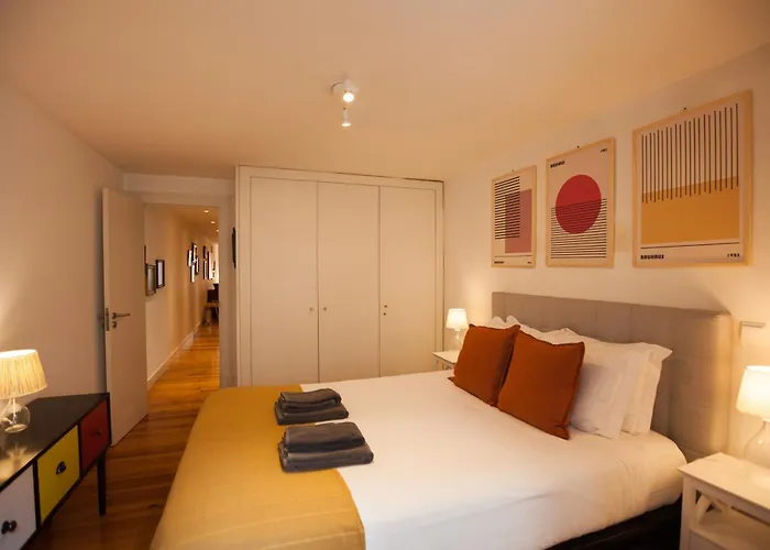 The Day Tripper At Chiado *